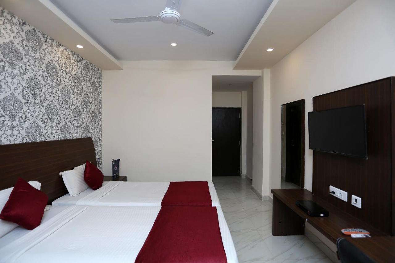 Hotel Railview Bhubaneswar Exteriör bild