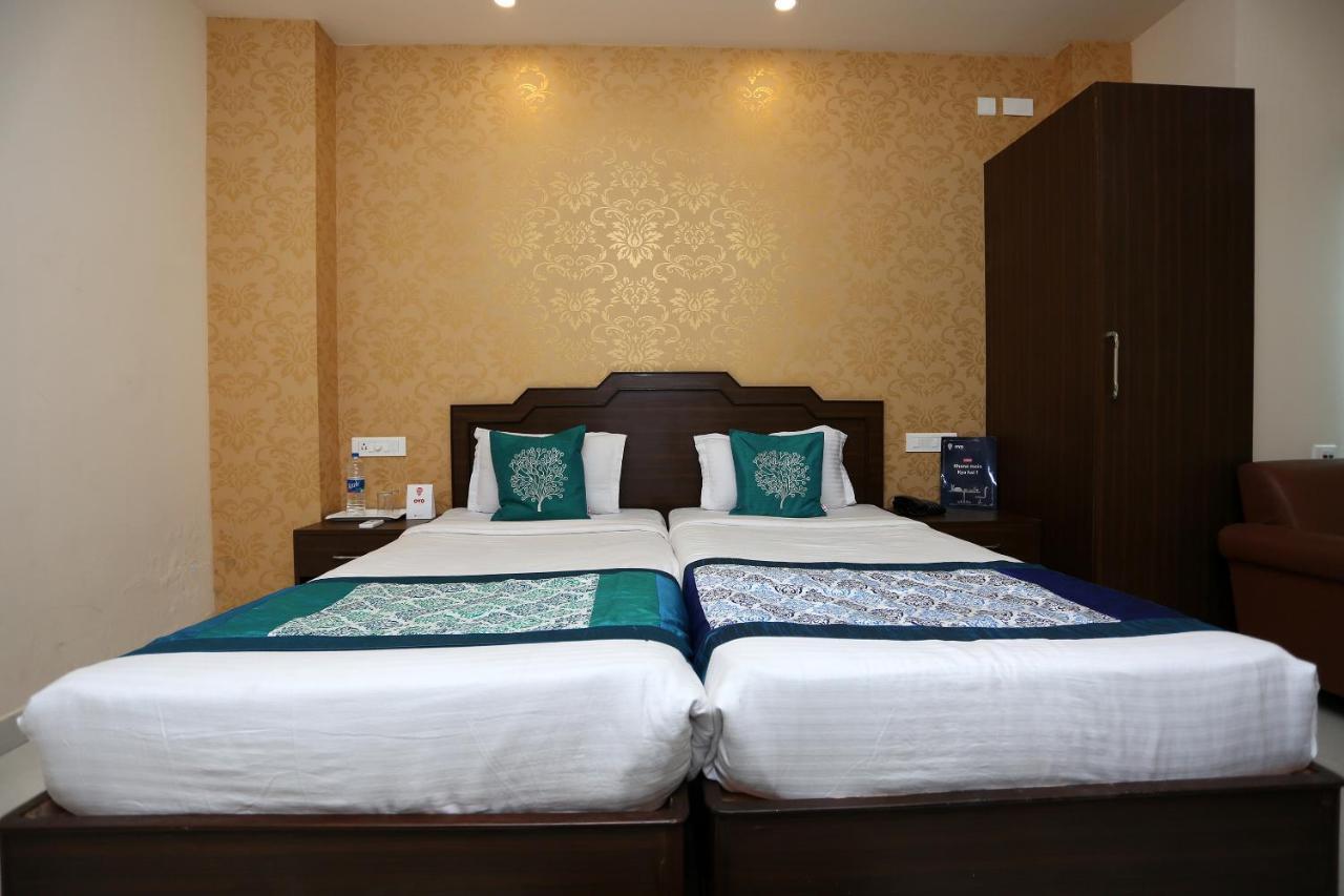 Hotel Railview Bhubaneswar Exteriör bild