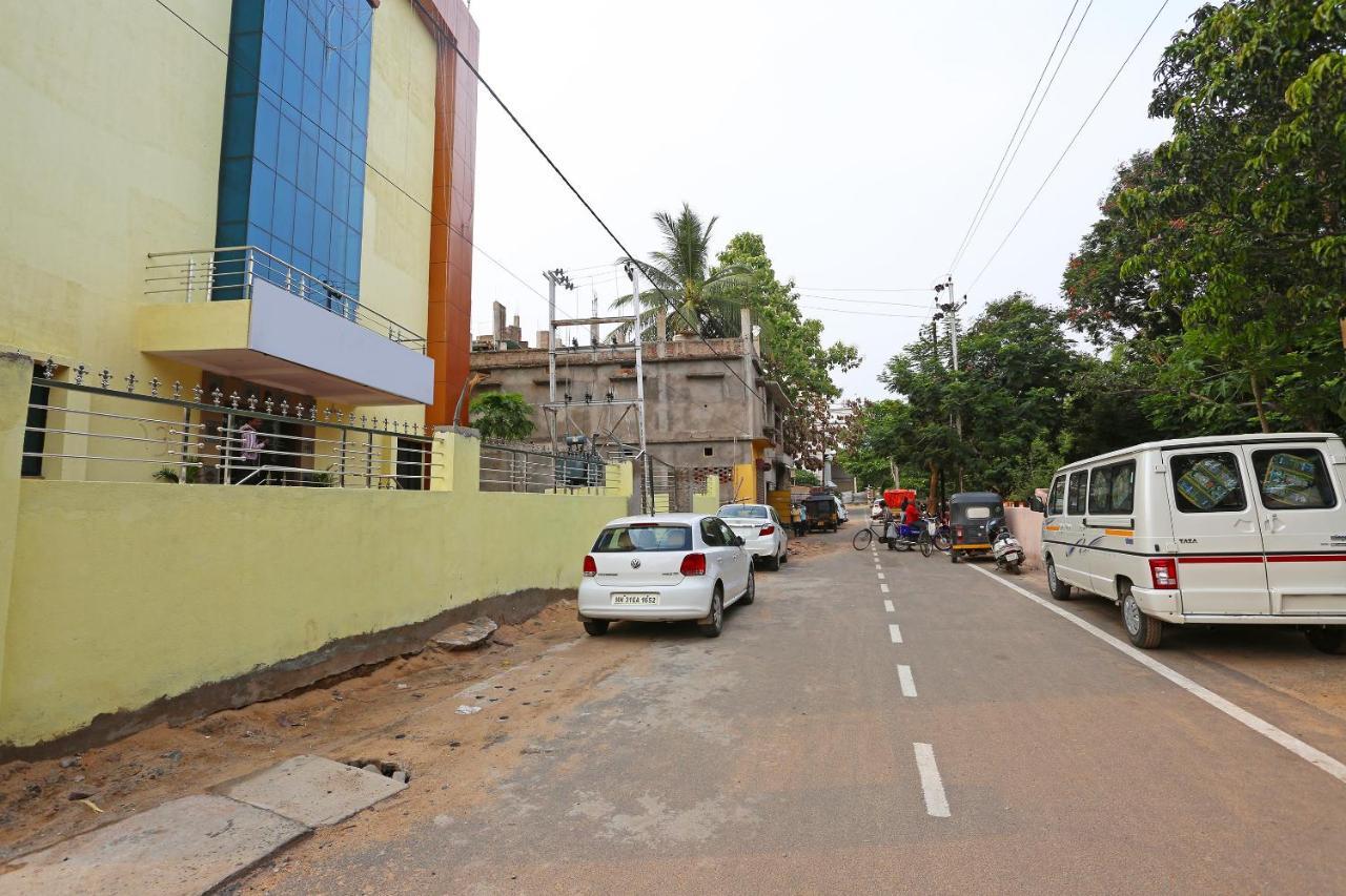 Hotel Railview Bhubaneswar Exteriör bild