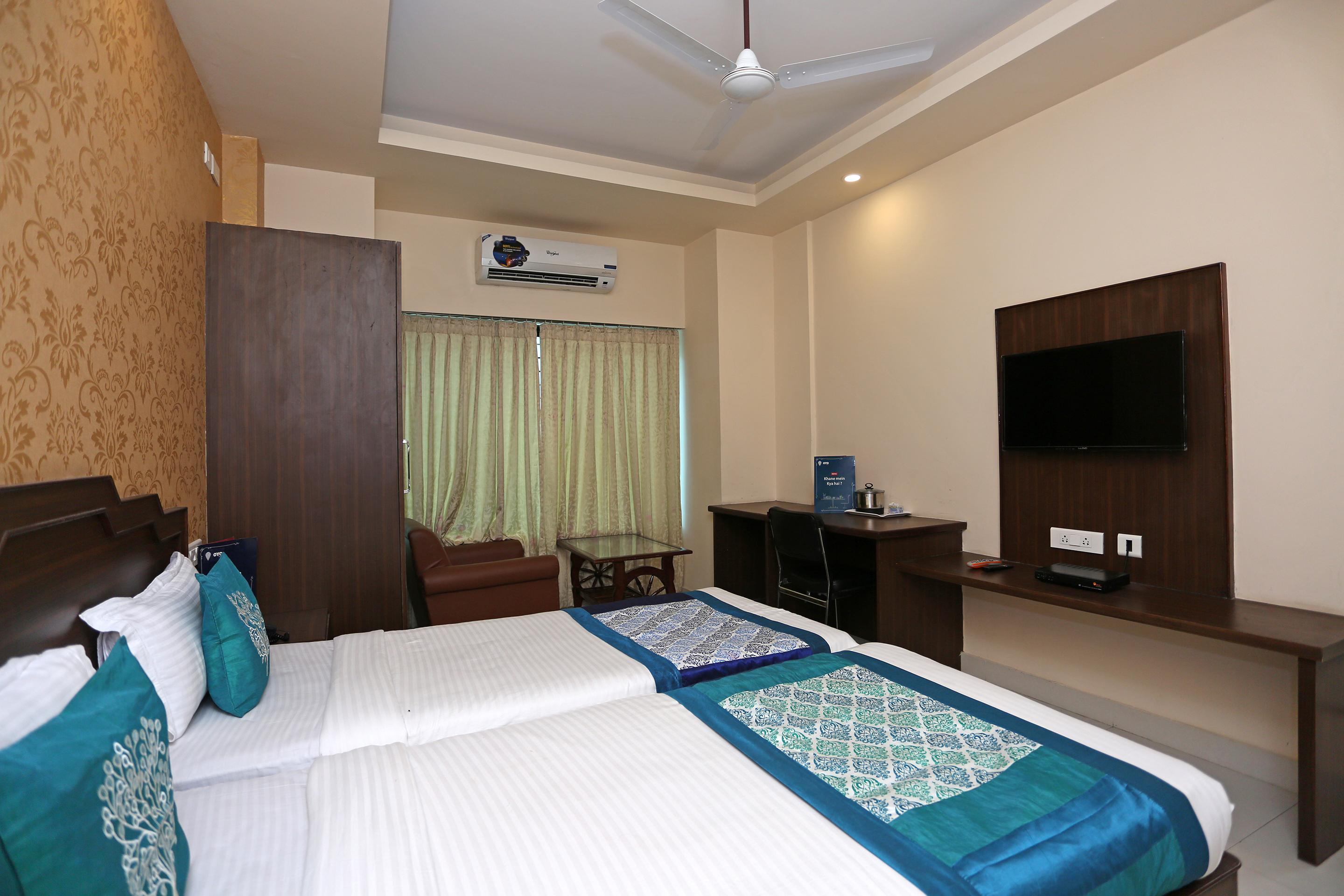 Hotel Railview Bhubaneswar Exteriör bild