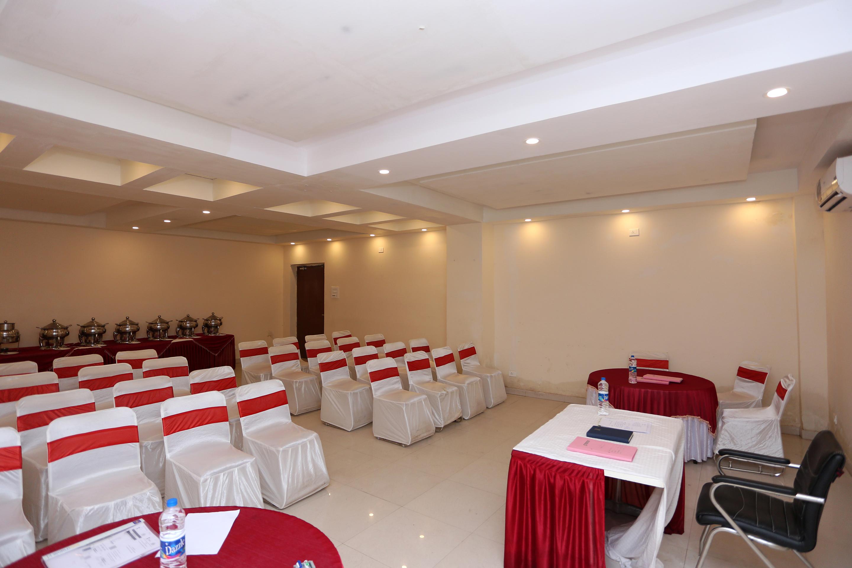 Hotel Railview Bhubaneswar Exteriör bild