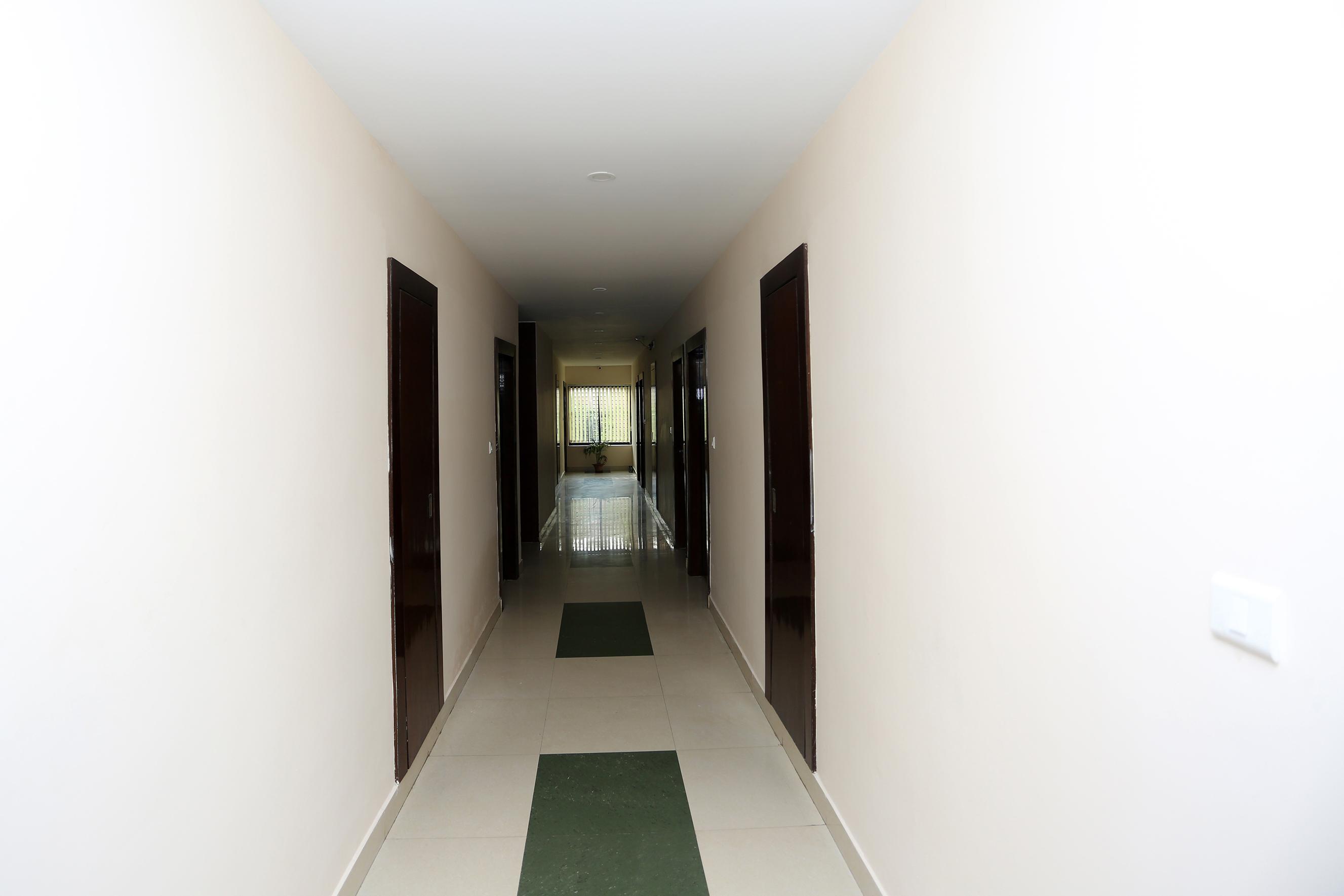 Hotel Railview Bhubaneswar Exteriör bild