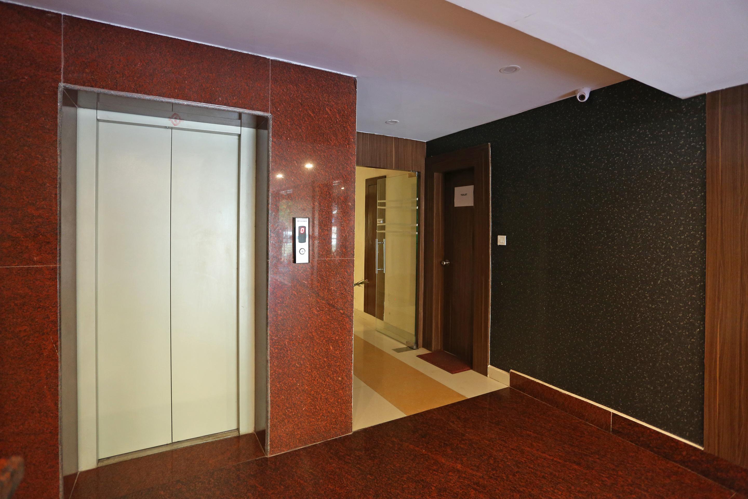 Hotel Railview Bhubaneswar Exteriör bild