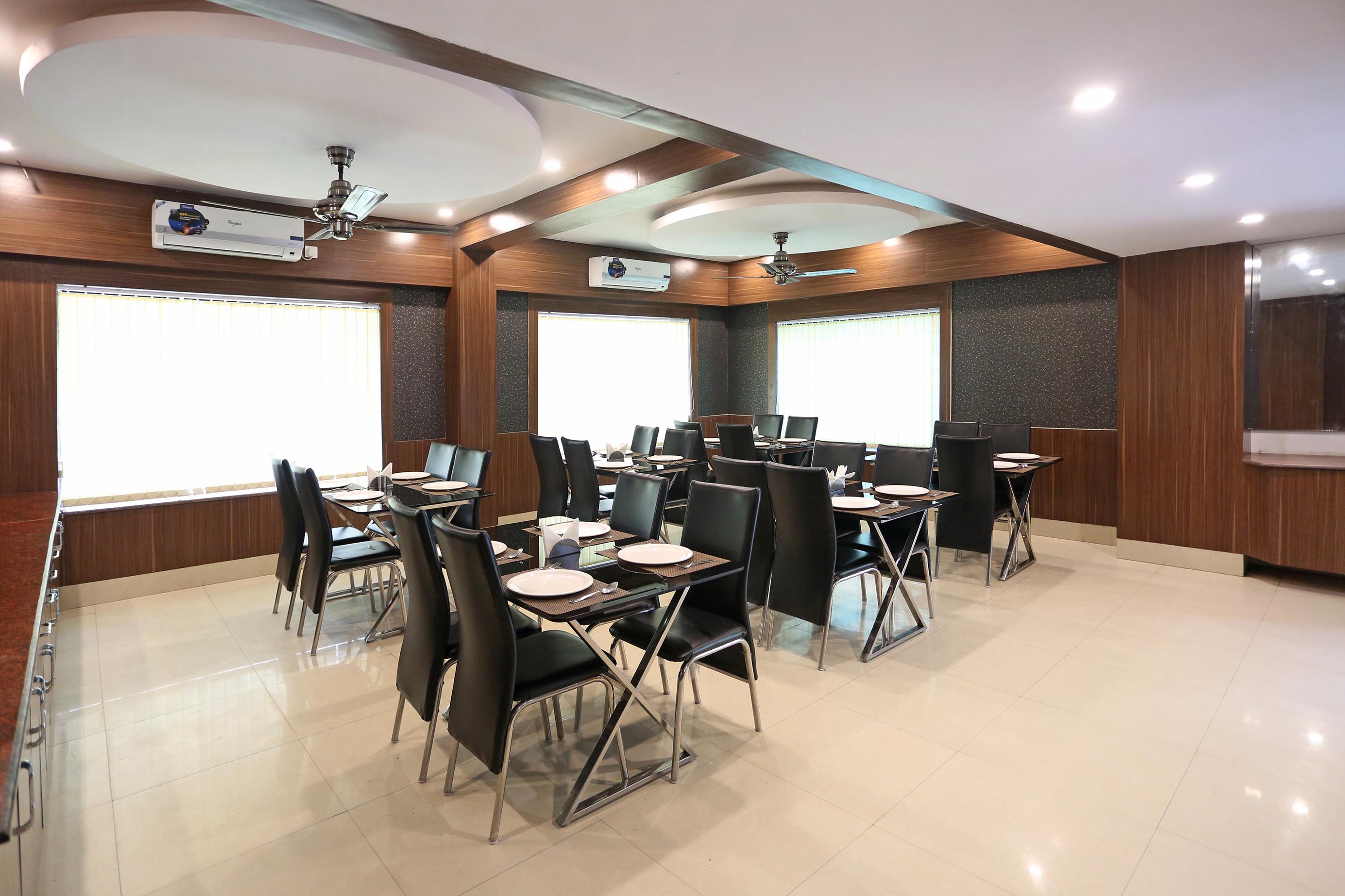 Hotel Railview Bhubaneswar Exteriör bild